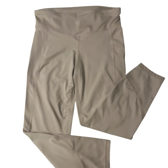 GAP Women's Soft Pink Leggings M size. - Picture 6 of 8